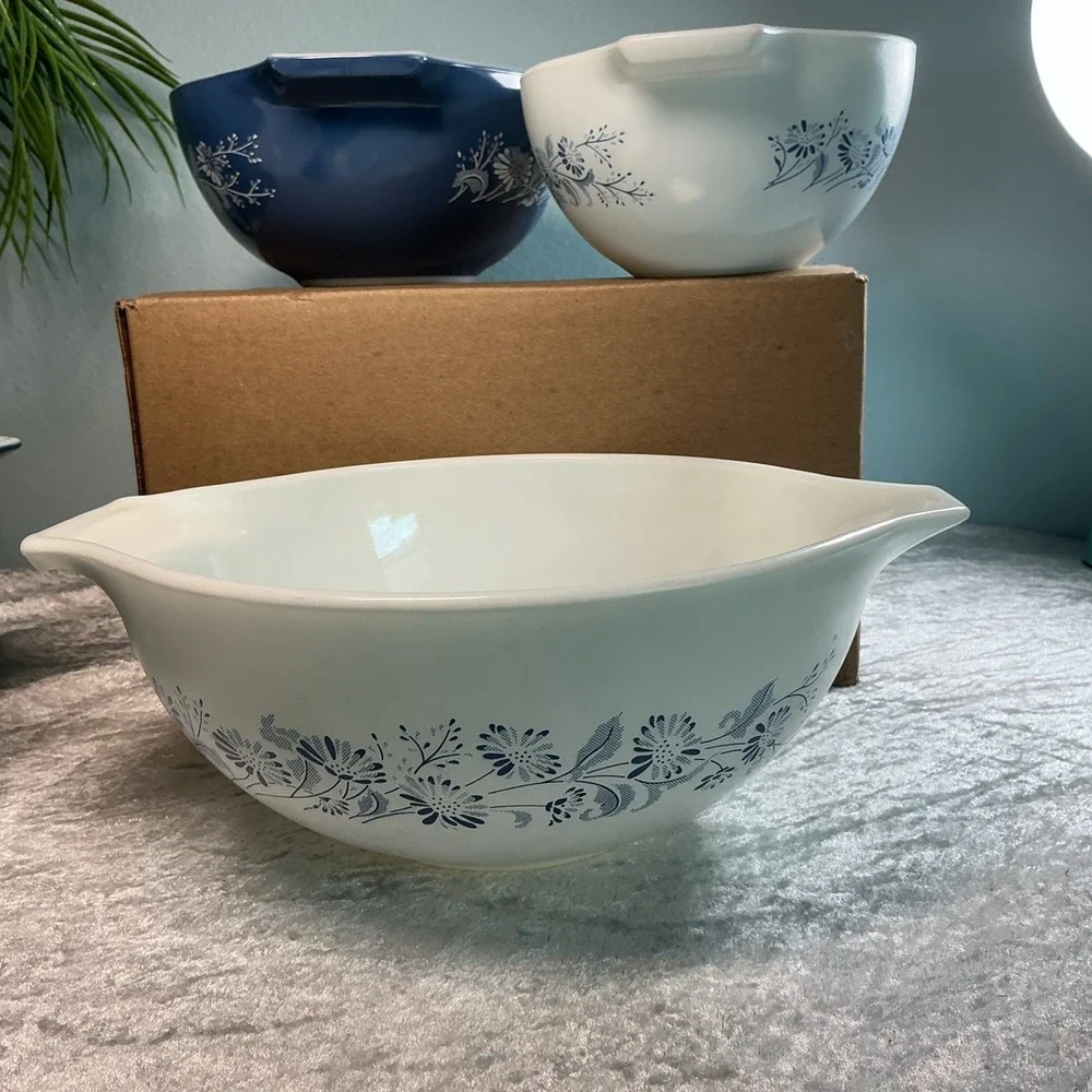Vintage Pyrex Blue Colonial Mist Cinderella Mixing Bowl Set 4 Nesting Bowls USA